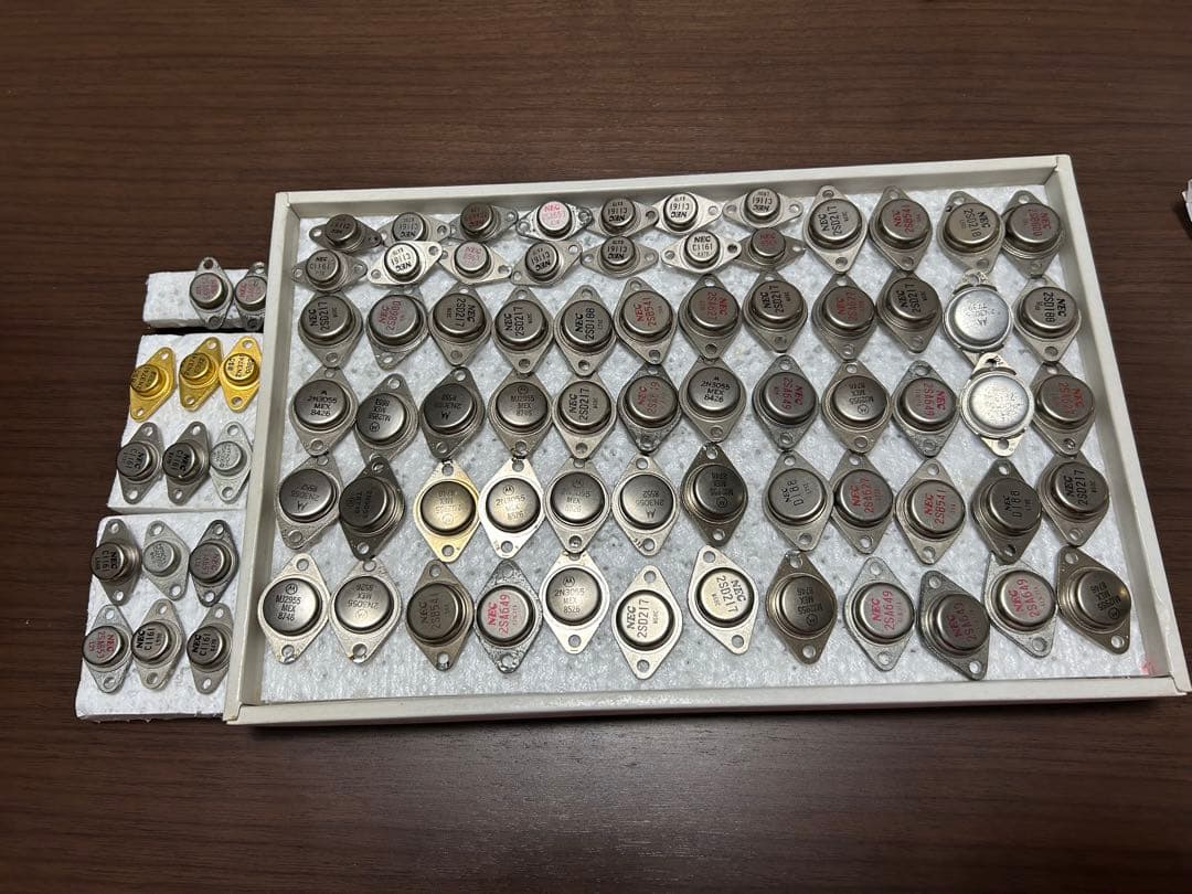 トランジスタ 52個と28個 セット