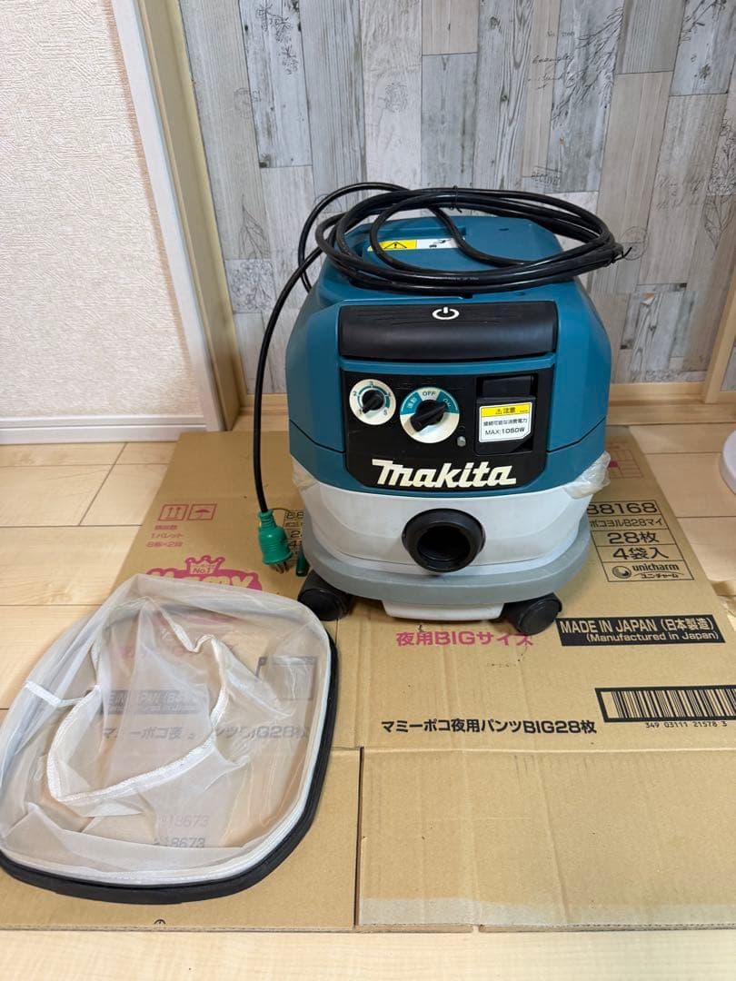 マキタ　集じん機　VC0820