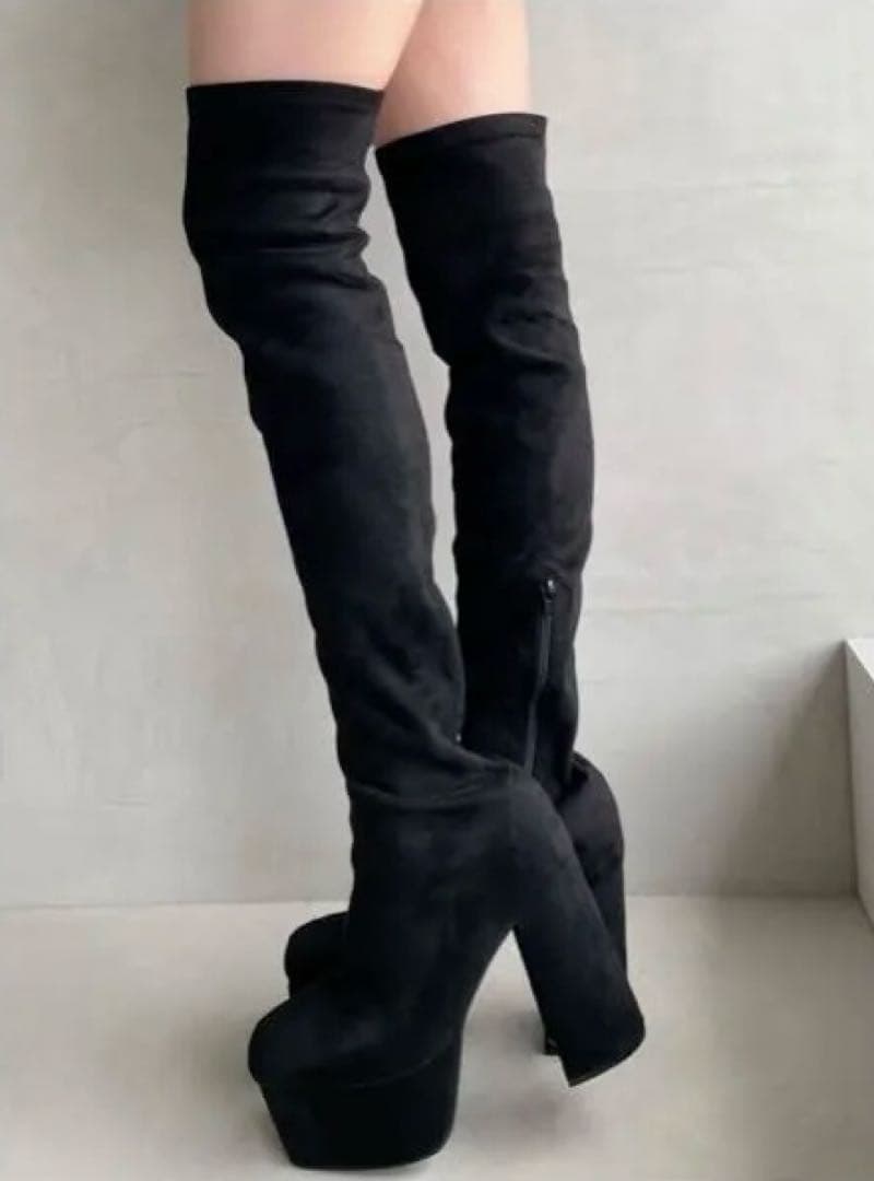 RESEXXYブラック スエード ニーハイブーツ