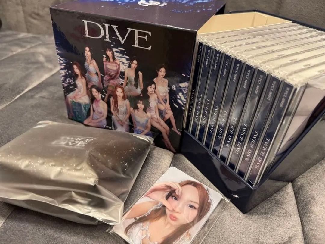 TWICE DIVE 777限定　AnniversaryBOX