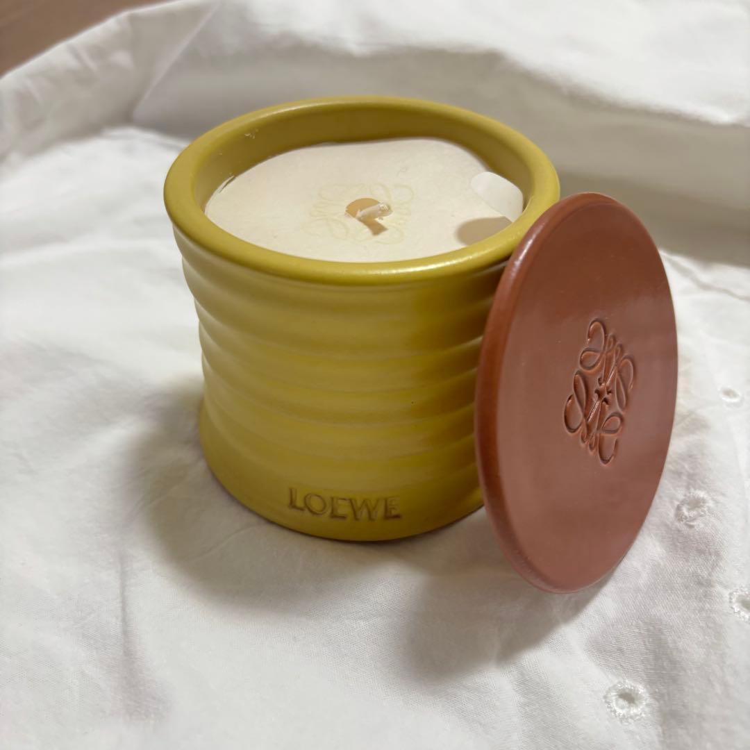 LOEWE 蓋付きイエローカラーキャンドル