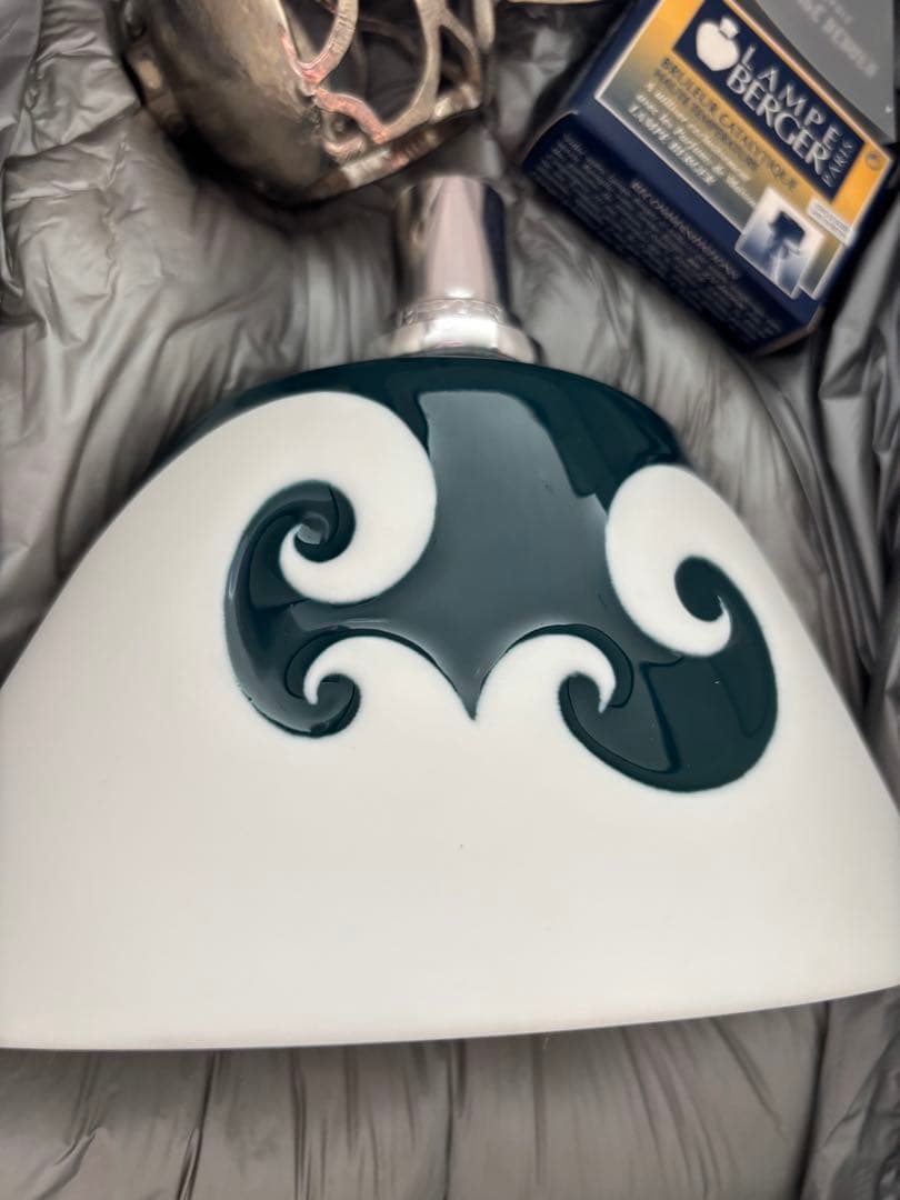 月　新品未使用Lampe Berger 銀色の魚