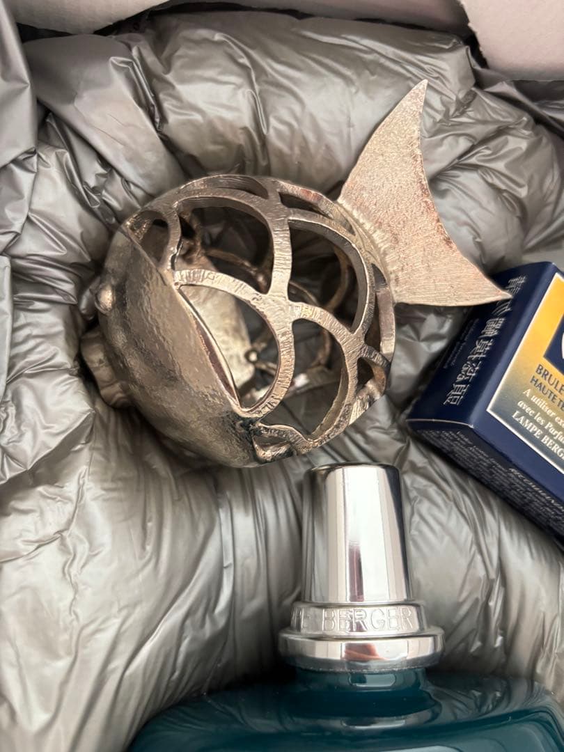 月　新品未使用Lampe Berger 銀色の魚