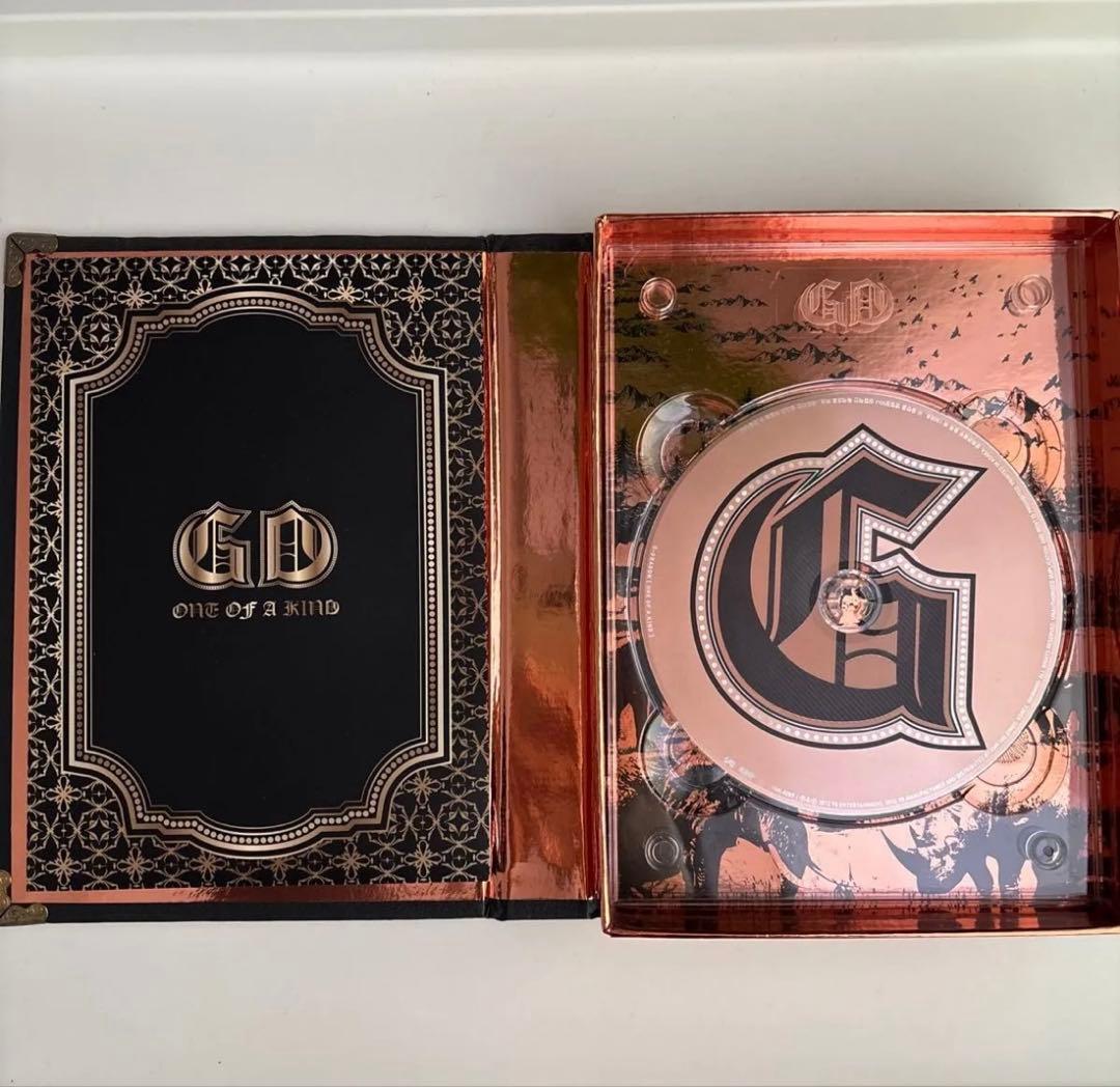 G-DRAGON ONE OF A KIND（ゴールド ブロンズVer.）