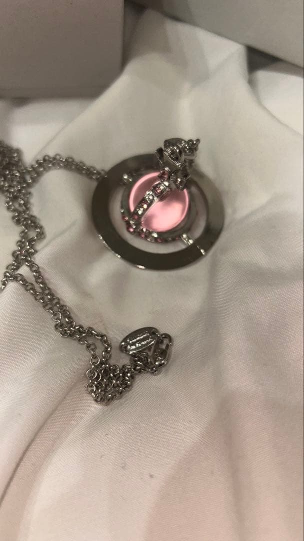 Vivienne Westwood オーブ ネックレス ピンク