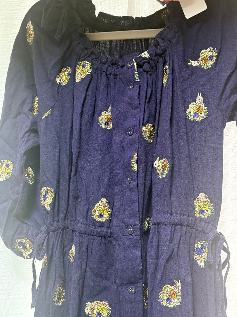 フランシュリッペ 花束うさぎ刺繍ワンピース