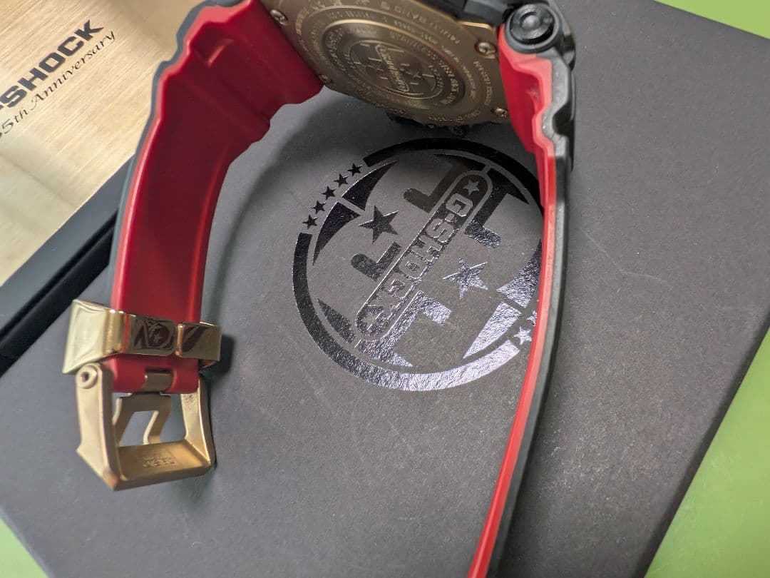 G-SHOCK 35周年記念モデルGPW-2000TFB-1AJR