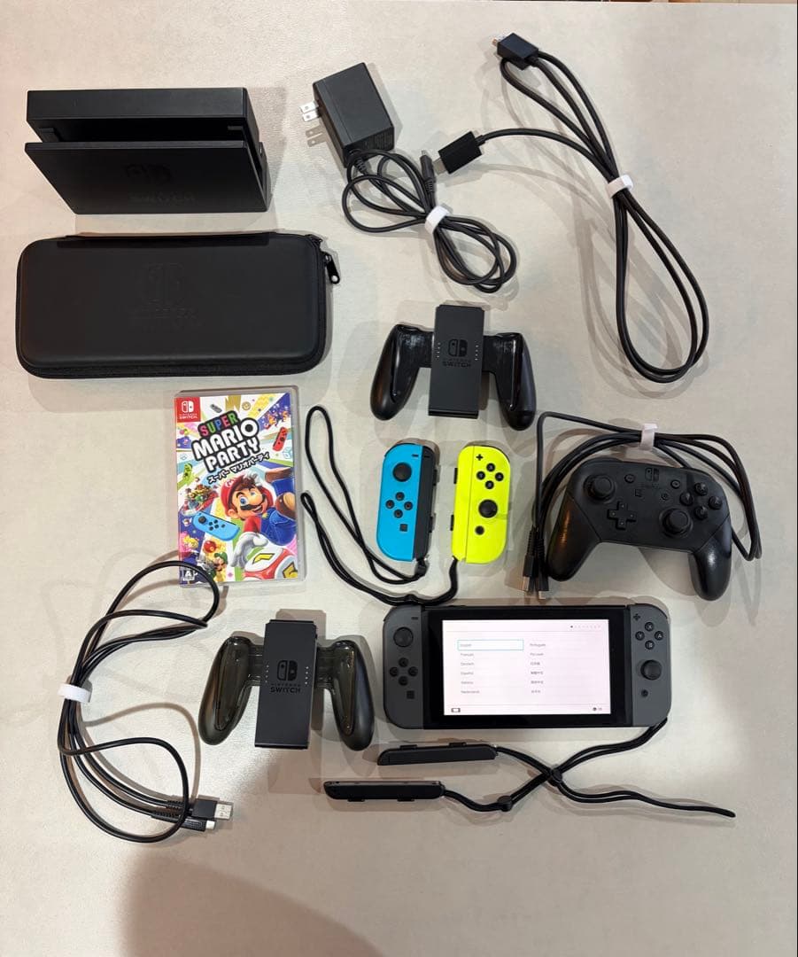 Nintendo Switch 本体 純正付属品多数セット（ソフト付）