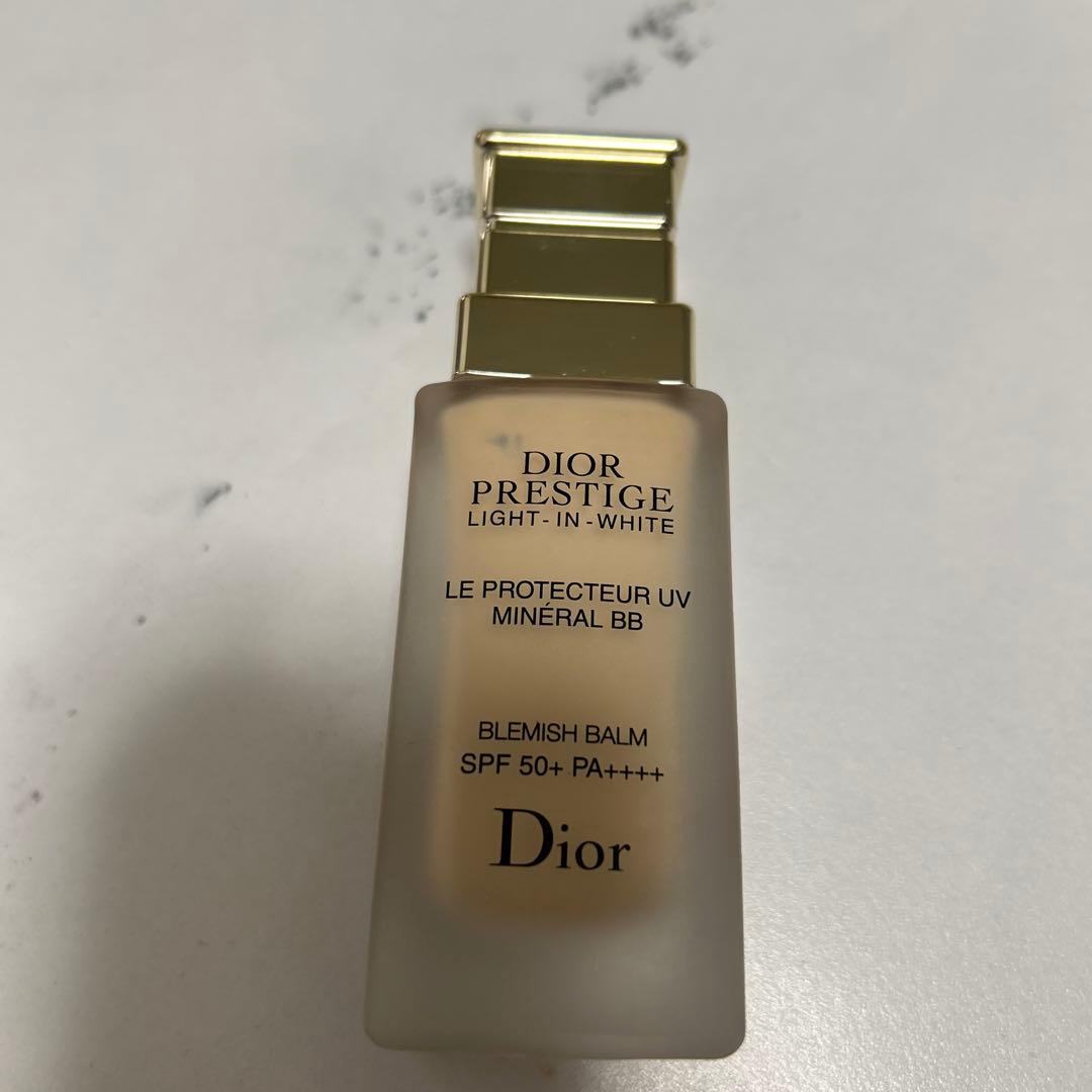 Dior Prestige Light-In-White BBクリーム