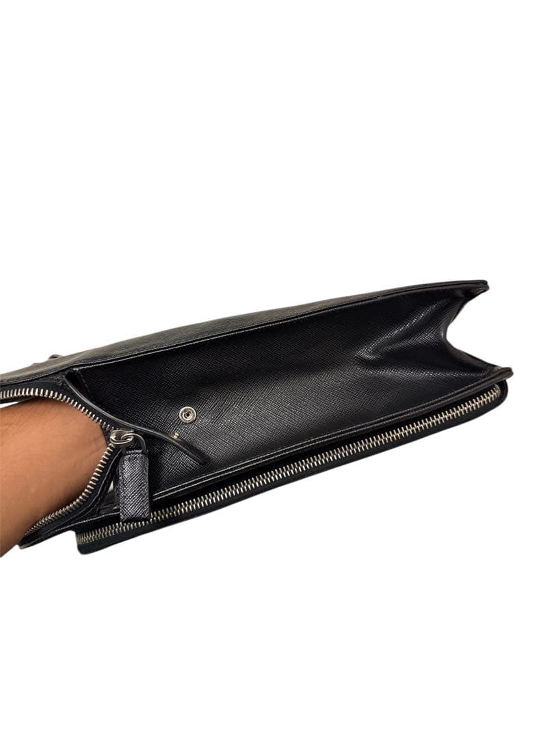 9*︎様 メルカリ市期間限定　美品✨プラダ　レザー ビジネスバッグ 黒