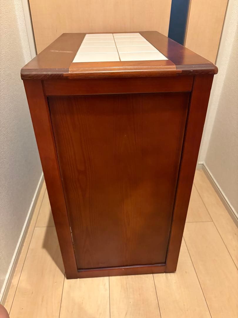 カントリー　キッチンカウンター ダストボックス 木製 ゴミ箱　キャスター付