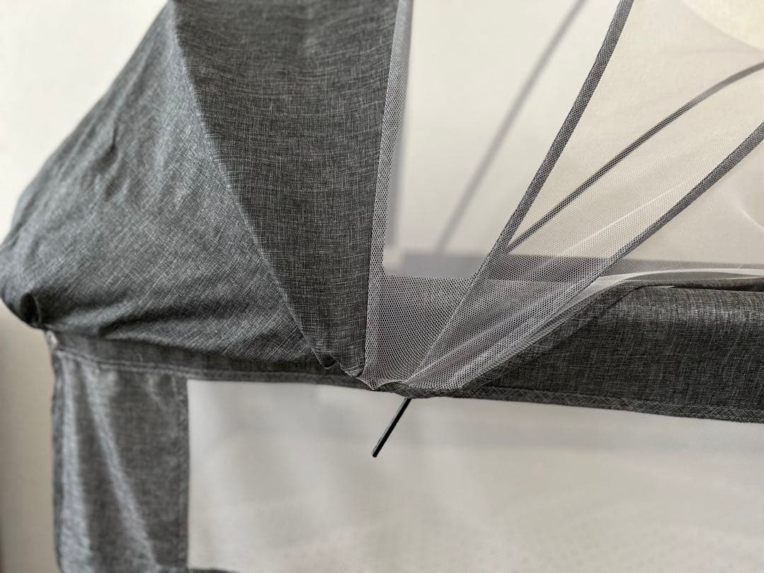 ベビーベッド　移動式ゆりかごベッド