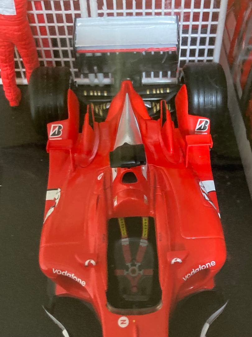 ホットウィール 1/18 フェラーリ ワールドチャンピオン2003 シューマッハ