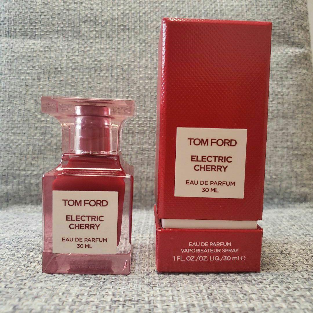 【ほぼ未使用】国内正規品　トムフォード　エレクトリックチェリー　オードパルファム