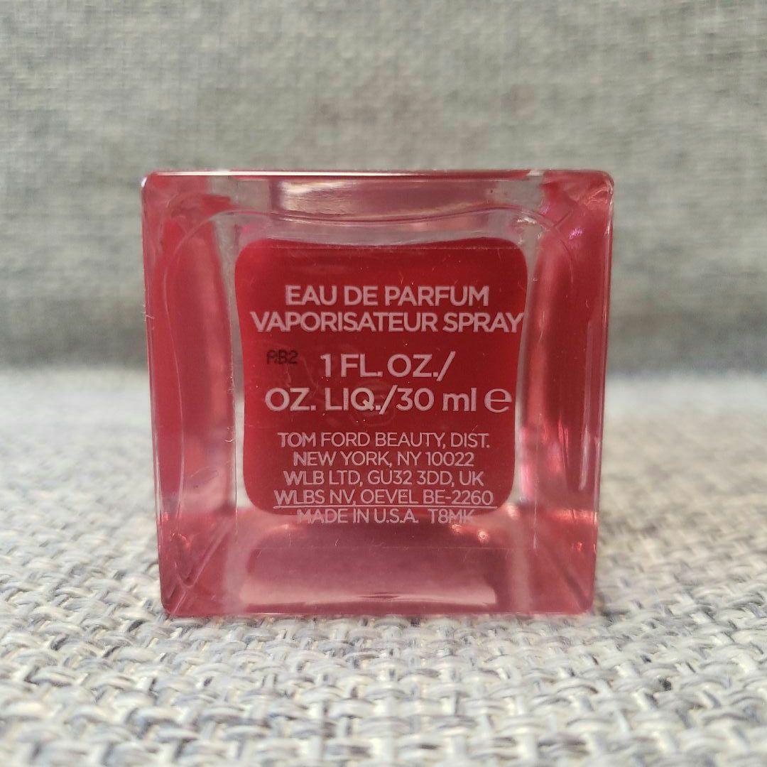 【ほぼ未使用】国内正規品　トムフォード　エレクトリックチェリー　オードパルファム
