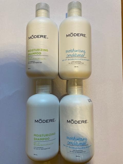 訳アリ　モデーア　モイスチャライジング シャンプーコンデショナーセット