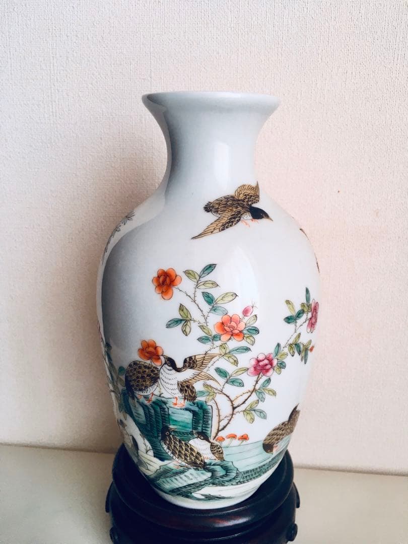 清朝乾隆宮廷琺琅彩竹菊鹌鹑图瓶 稀少芸術珍品 （上海博物館監製）