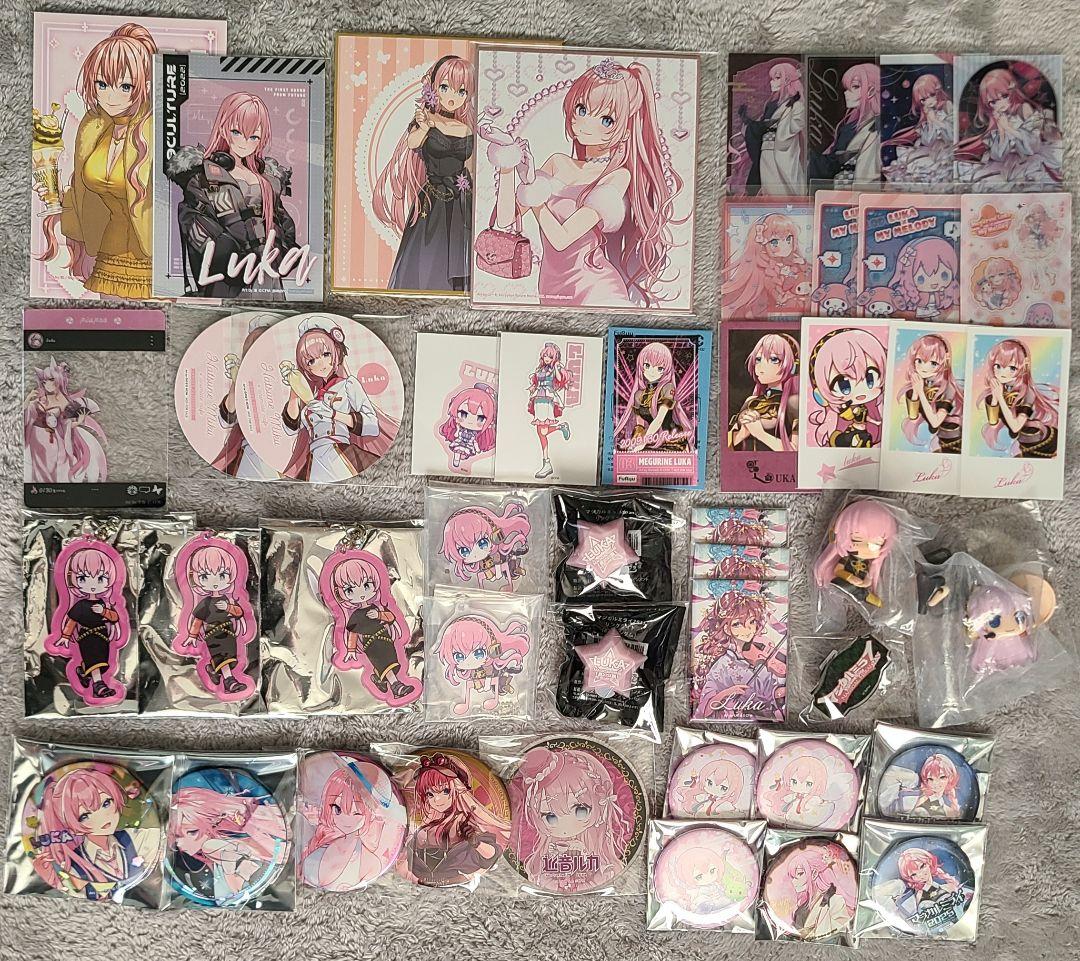 巡音ルカ 缶バッジ アクリルスタンド まとめ売り