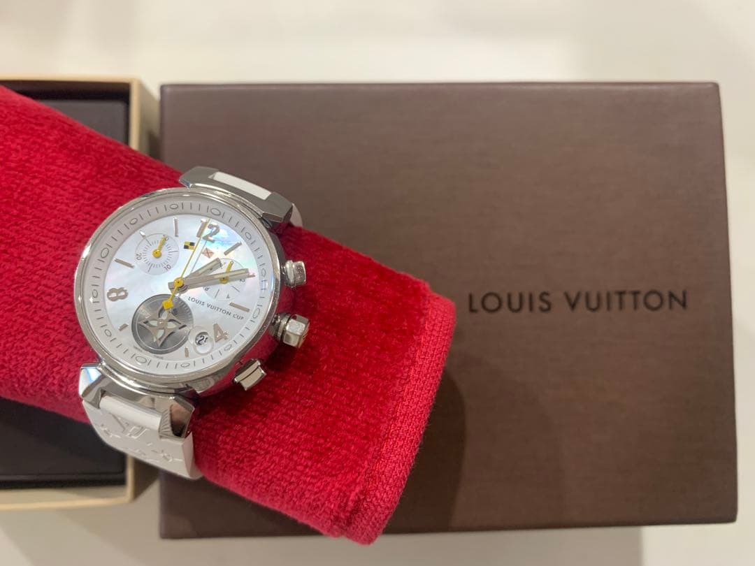 ルイヴィトン　レディース　腕時計　ホワイト　白　人気　おしゃれ　正規品　本物