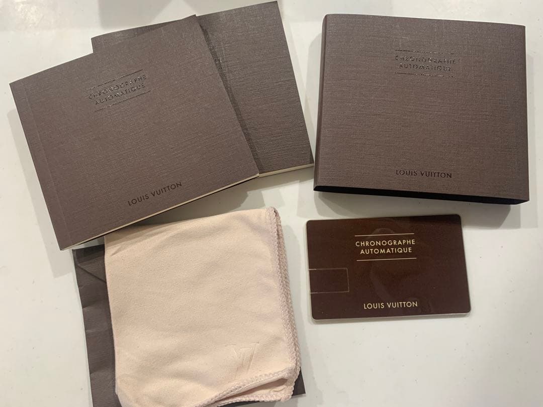 ルイヴィトン　レディース　腕時計　ホワイト　白　人気　おしゃれ　正規品　本物