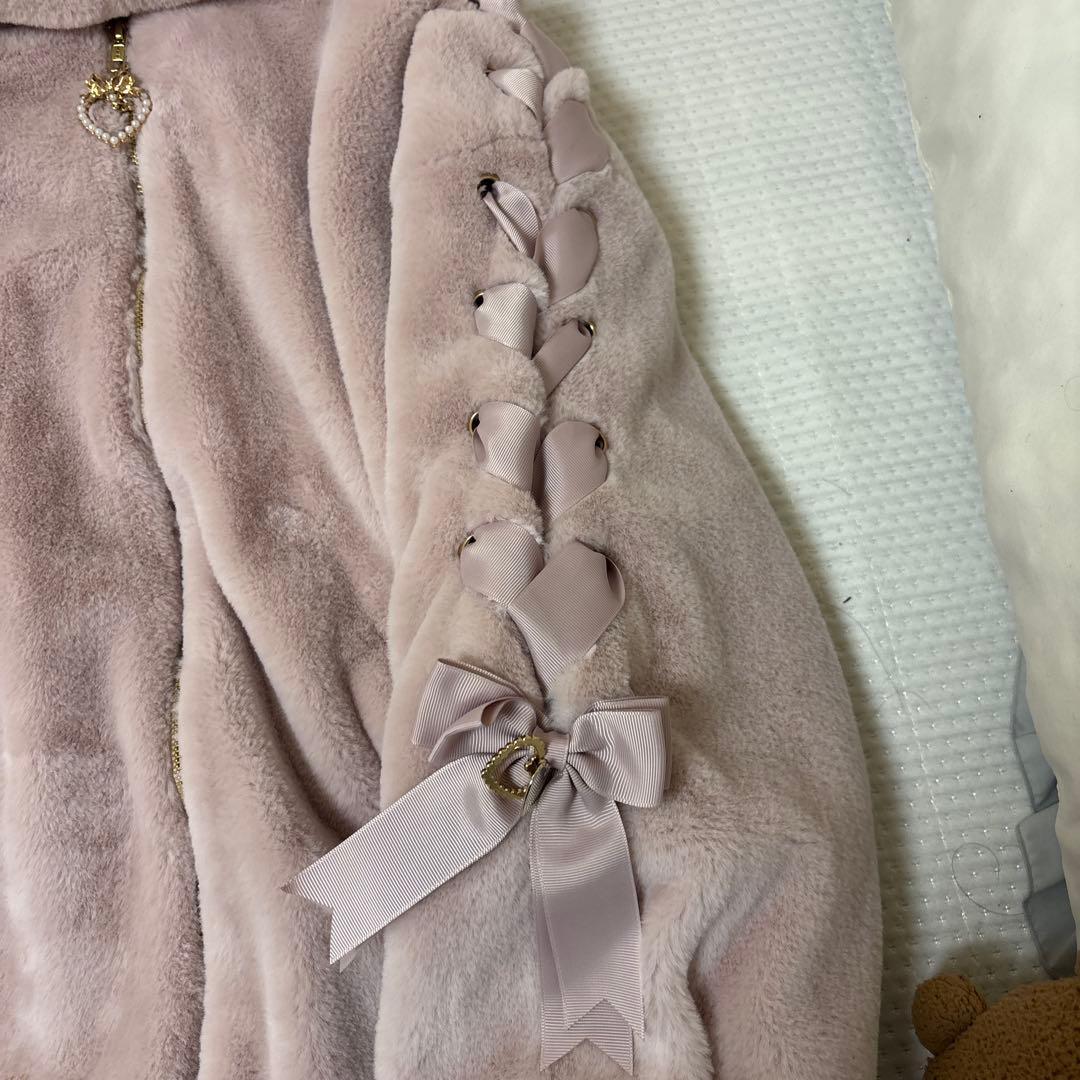 リズリサ　ウサギ耳つきフェイクファージャケット