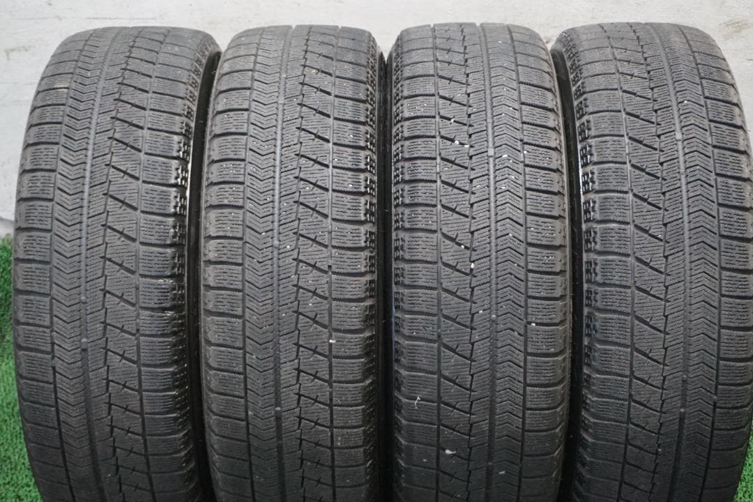 シエンタ純正　カスタムブラックエディション　185/60R15　スタッドレス