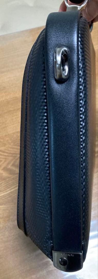 レクサス　バッグ (正規品)鍵付き　ショルダーベルトあり。used