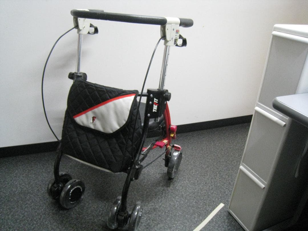 ザフィット TF-0438 レッドR-1 ユーバ産業 抑速機能付き 歩行車