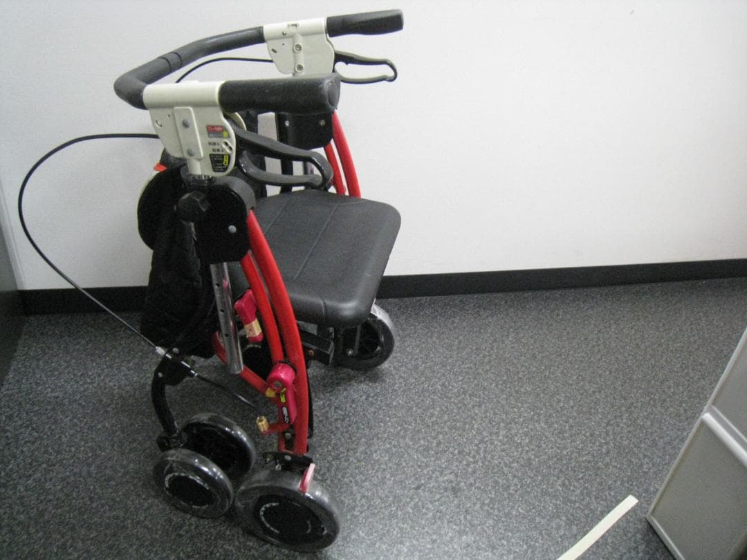 ザフィット TF-0438 レッドR-1 ユーバ産業 抑速機能付き 歩行車