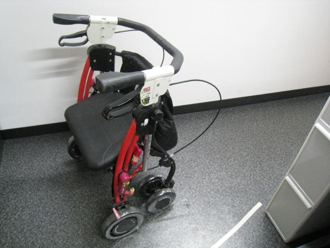 ザフィット TF-0438 レッドR-1 ユーバ産業 抑速機能付き 歩行車