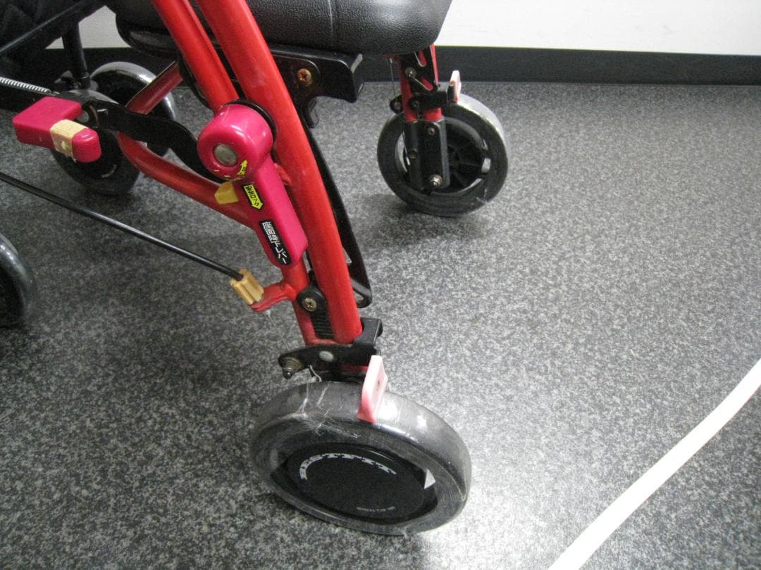 ザフィット TF-0438 レッドR-1 ユーバ産業 抑速機能付き 歩行車