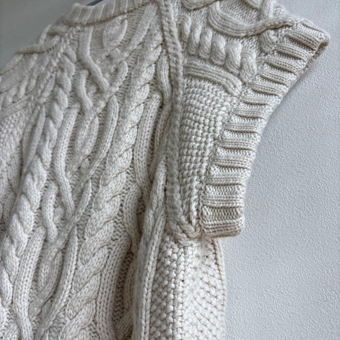 BLAMINK ケーブルニットベスト 38 アイボリー