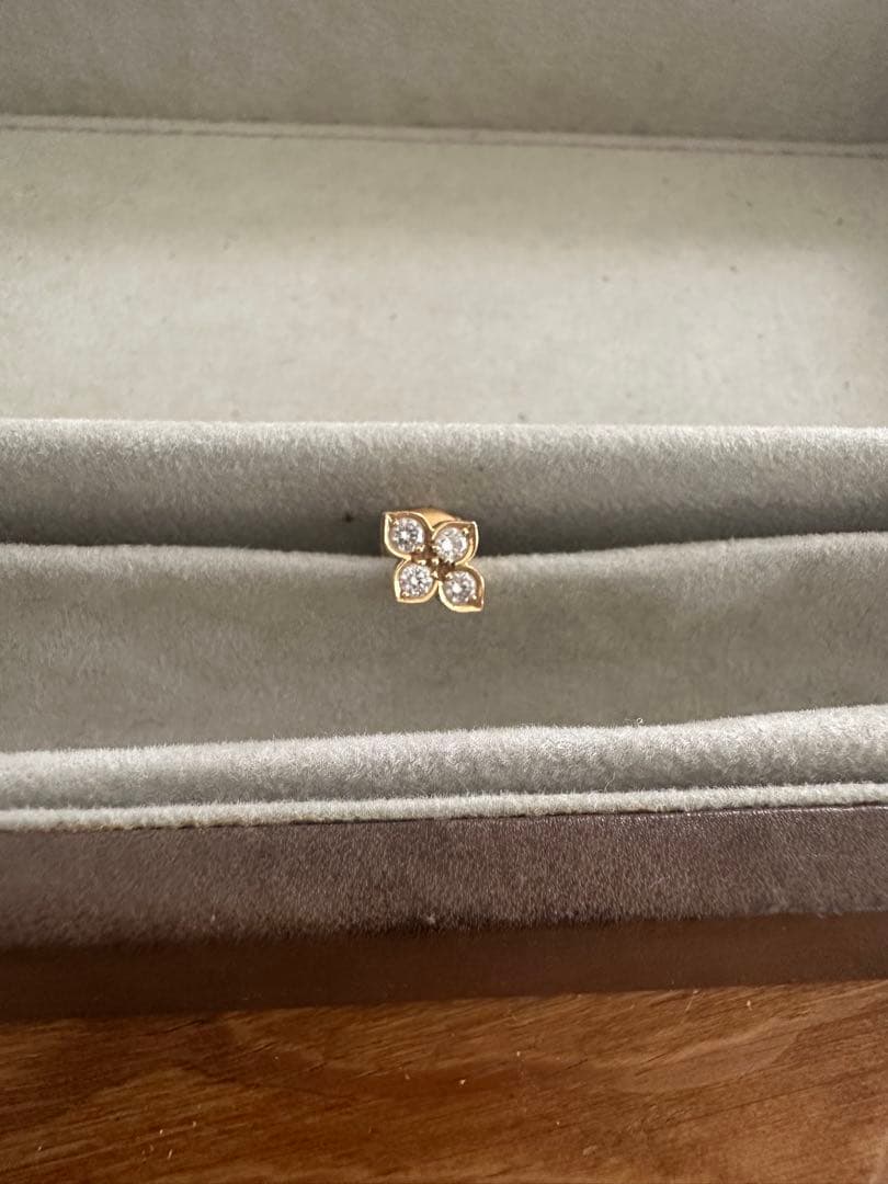 カルティエ　ヒンドゥー　ピアス片耳