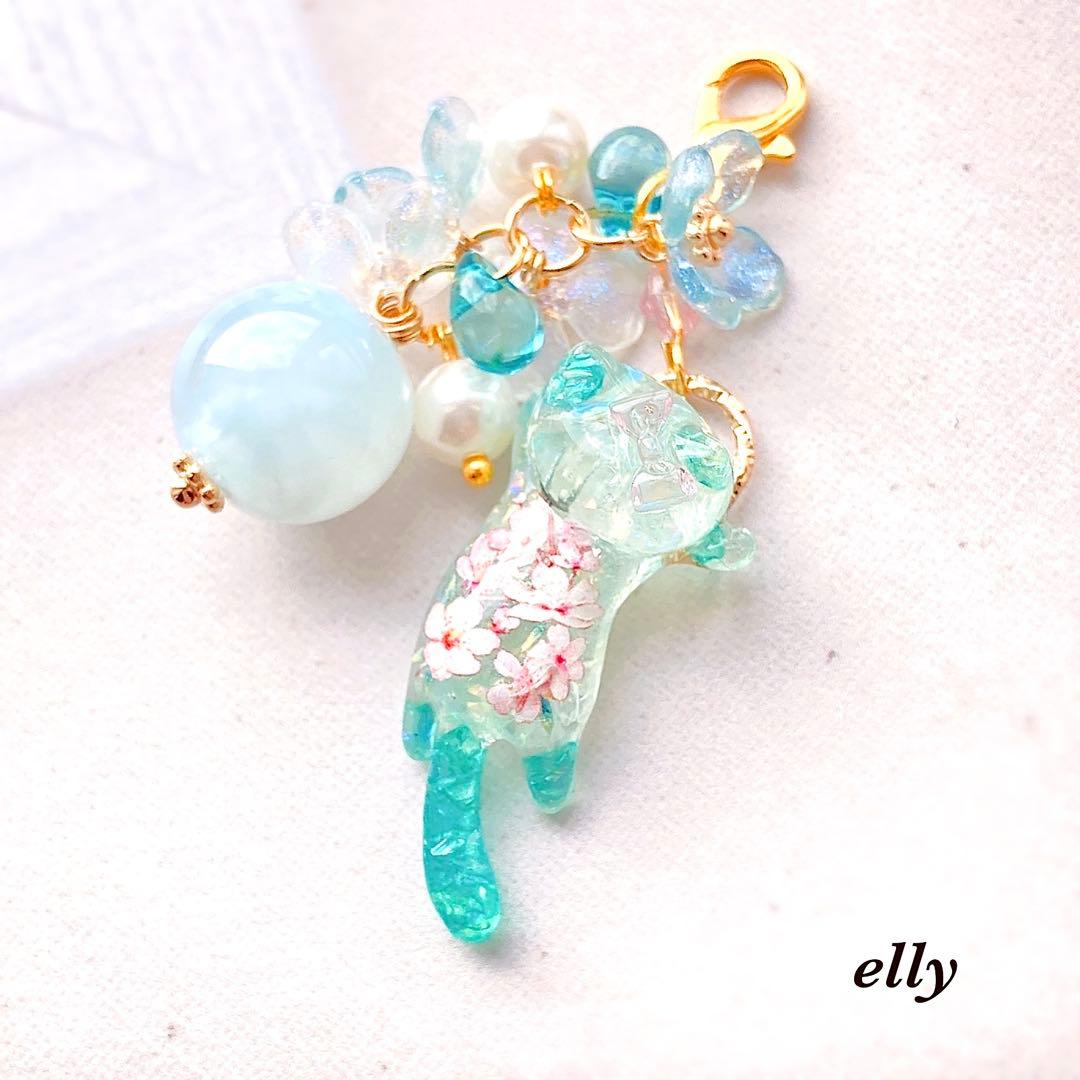 【sawasawa様】1290.天然石　琉球ガラス　肉球　とびつき猫　レジン