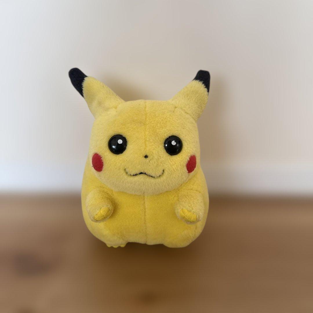 TOMY 初期　ピカチュウ　ぬいぐるみ