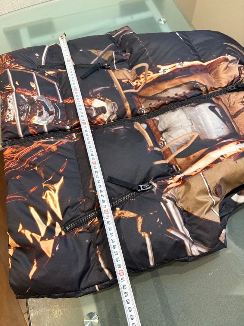 最終価格NIKE グラフィックプリント ダウンベスト Lサイズ