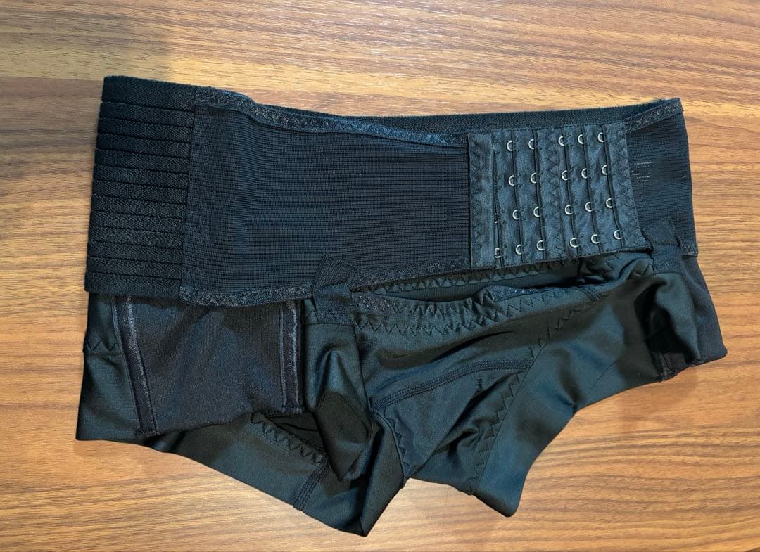 【試着のみ新品】フィットキープ2 骨盤ベルト　M