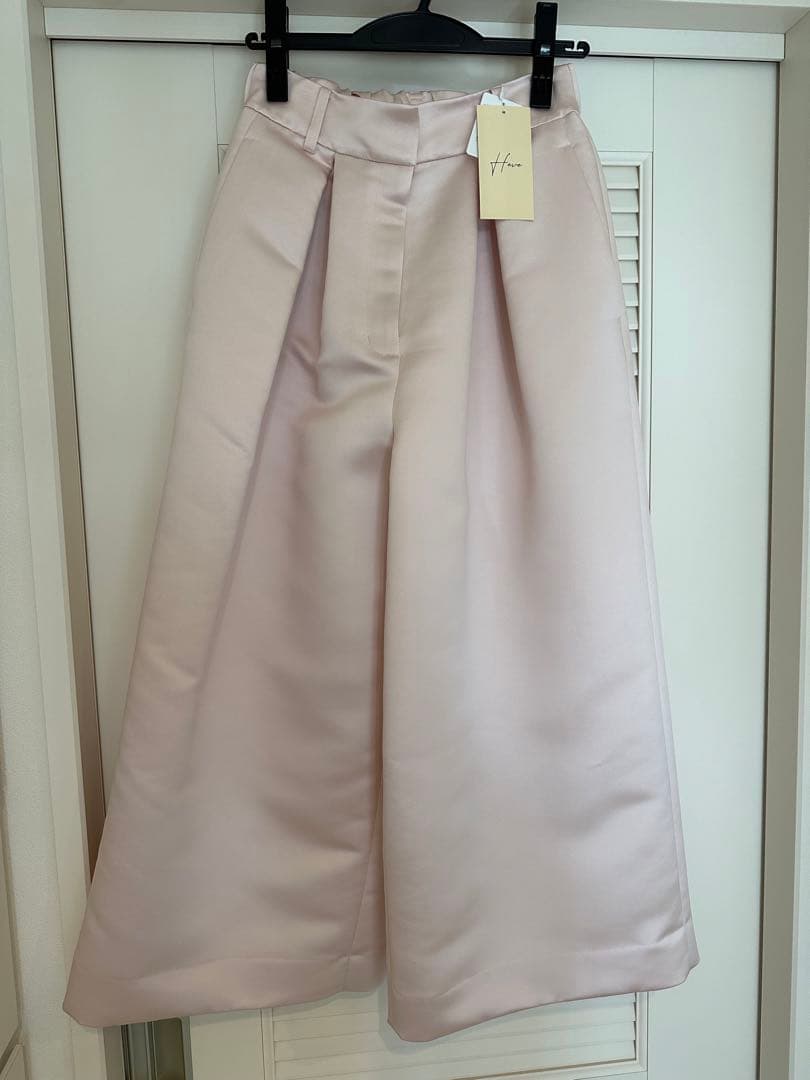 heve へイヴ　サテンガウチョパンツ　ワイドパンツ　未使用完売品　サイズ38