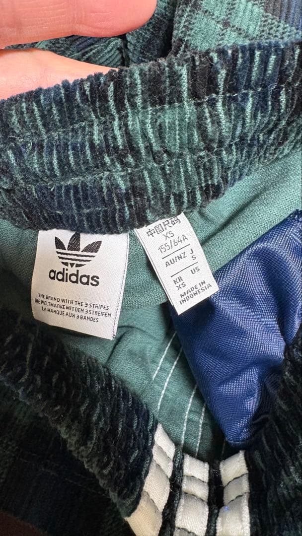 【完売品】adidas タータンチェック コーデュロイ　パンツトラックパンツ
