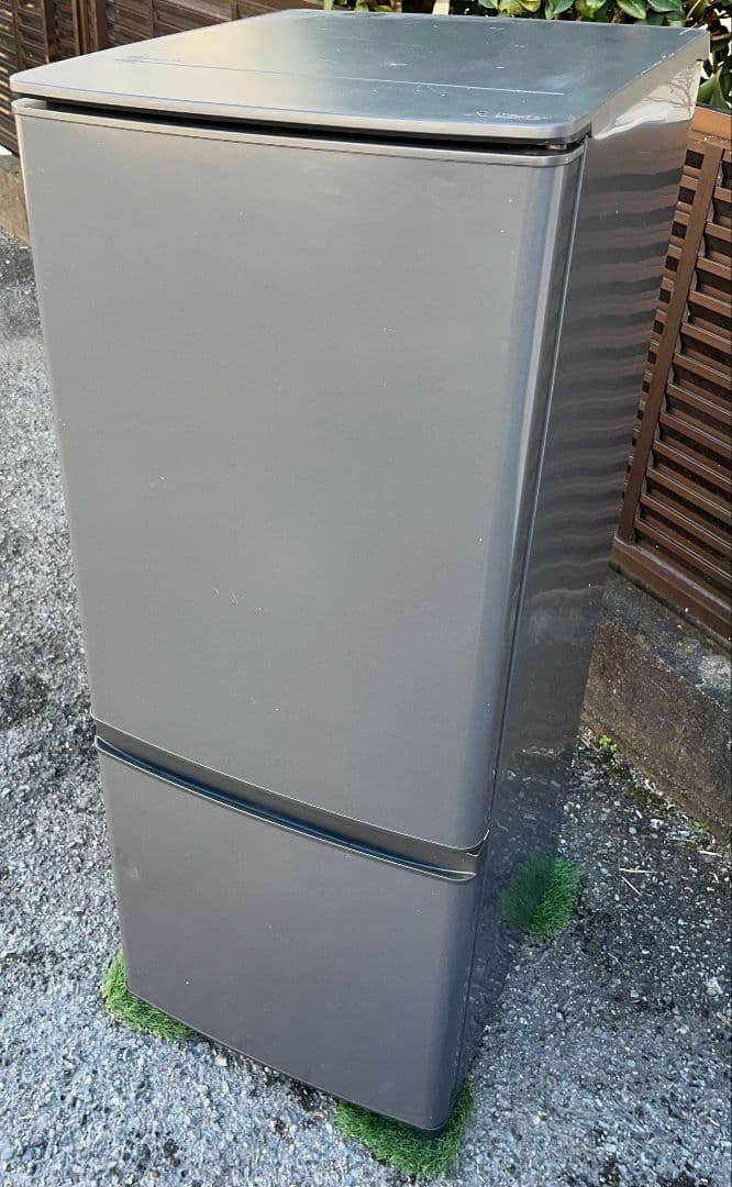 特価三菱冷凍冷蔵庫146L 静音設計　自動霜取り機能付き　2022年製
