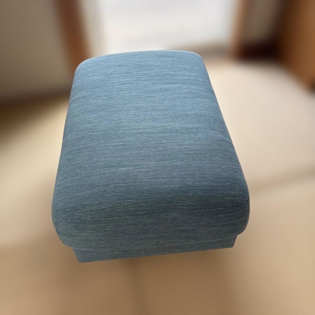 ニトリ　スツール　オットマン　ターコイズブルー色