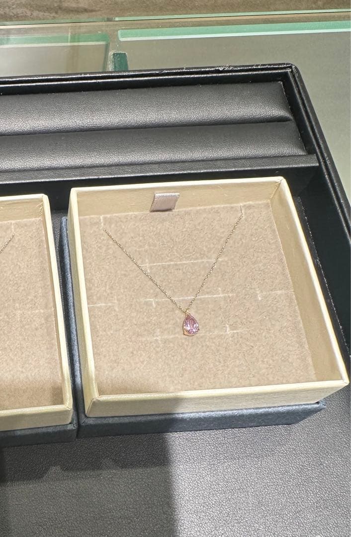 ツツミ しずく型アメシストネックレス　K10イエローゴールド