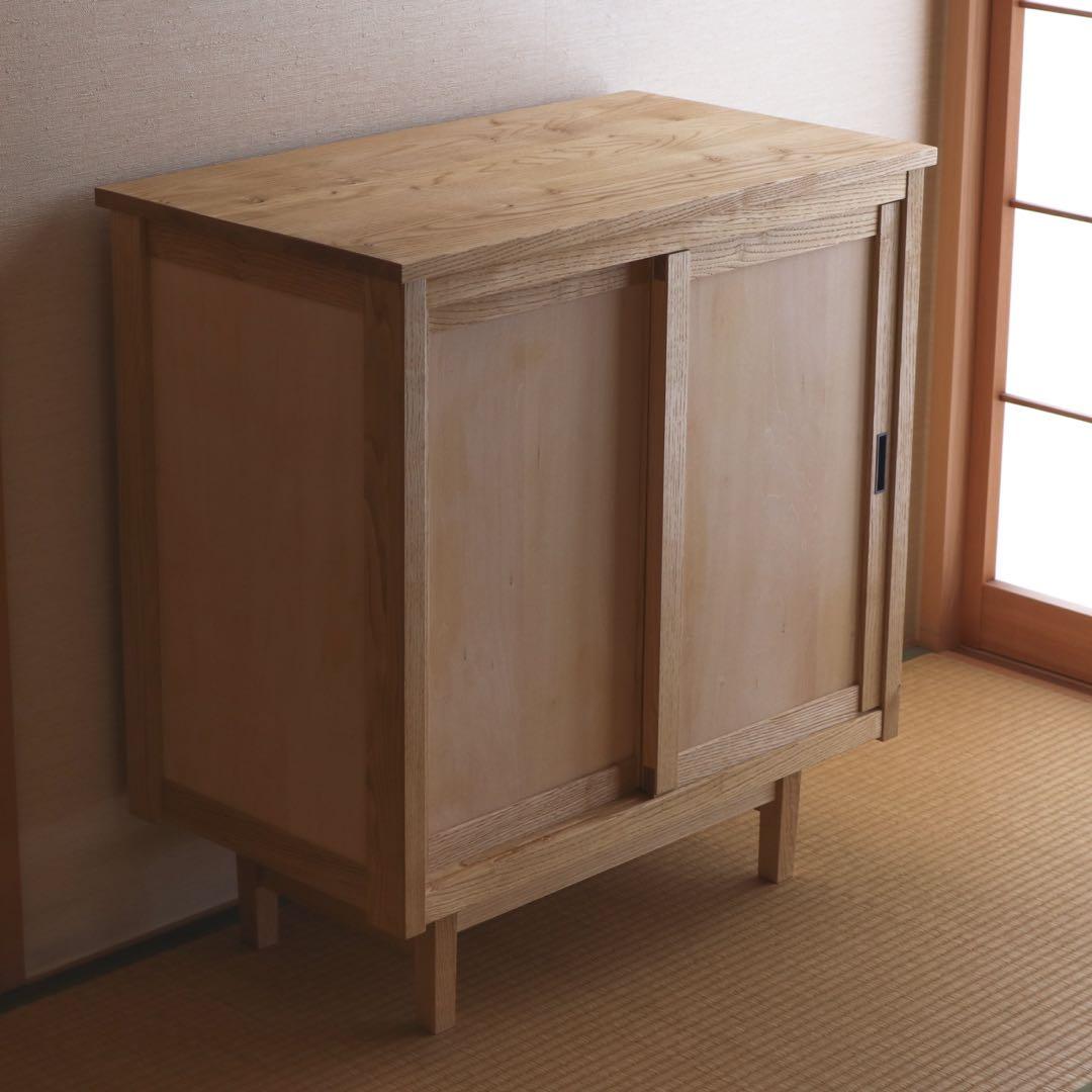 pey　栗の引き戸キャビネット