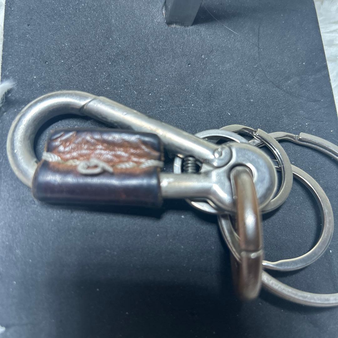 エンダースキーマ カラビナ キーリング レザー ナチュラル