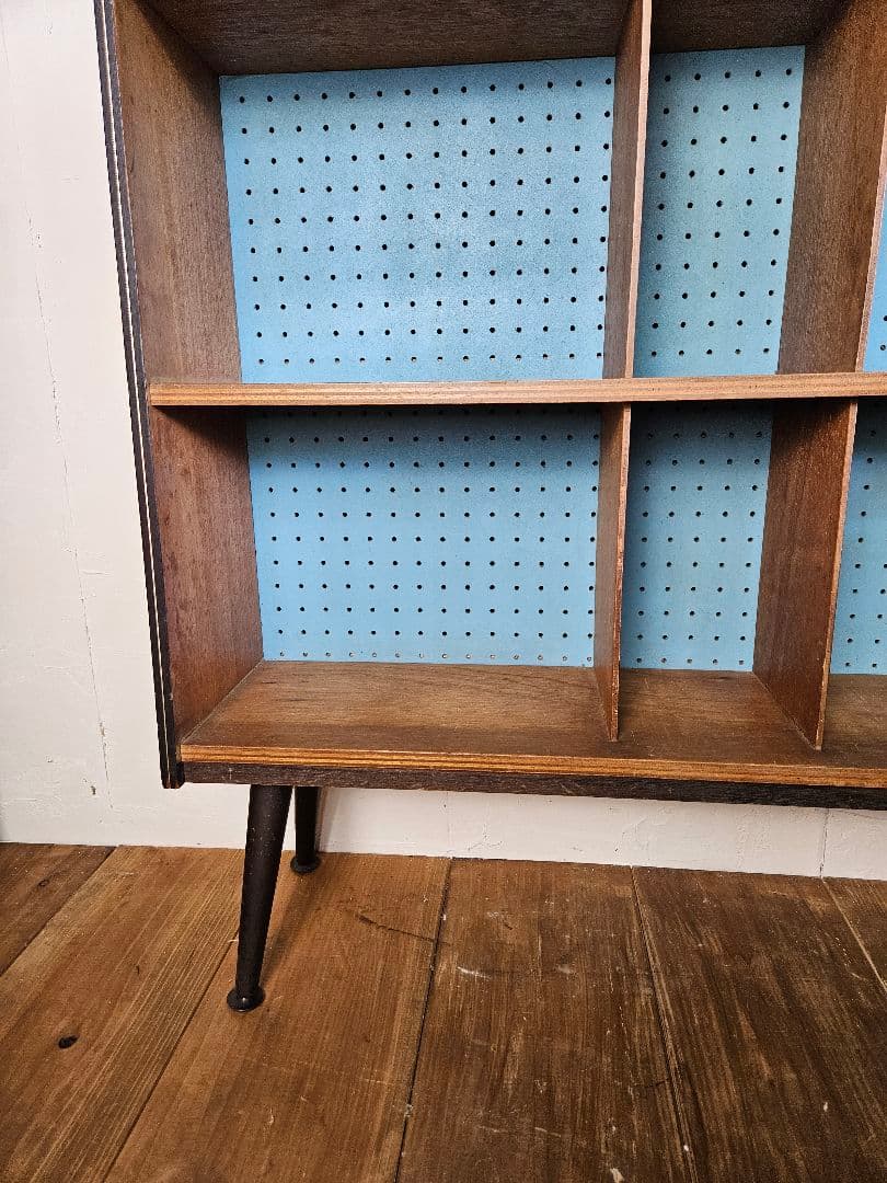 ジャパンヴィンテージ 昭和の古い飾り棚 ブックシェルフ 本棚 ラック 脚付き