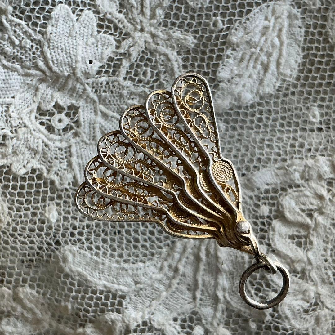 フランスアンティーク　ミニチュア　エヴァンタイユ　扇子　ミニョネット　ペンダント