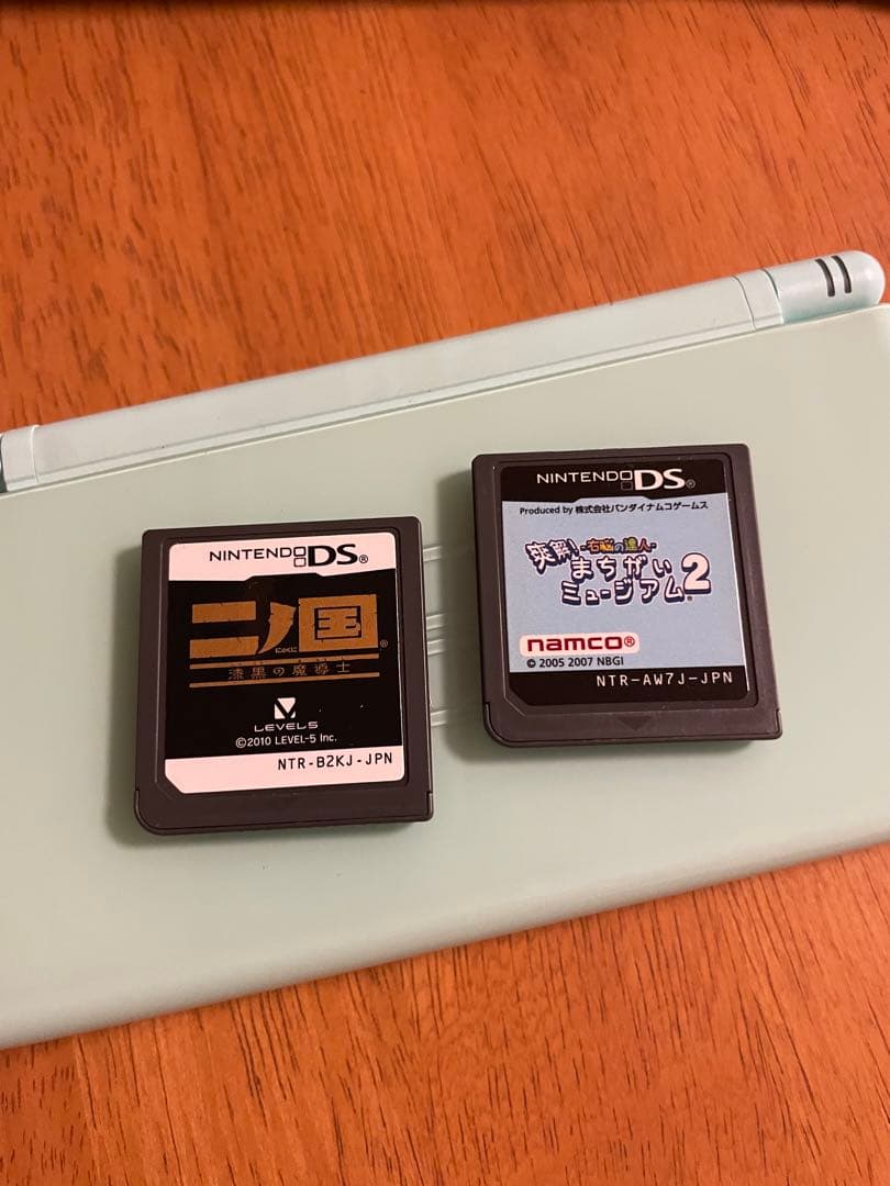 【中古】DS 本体＋ソフト17本セット