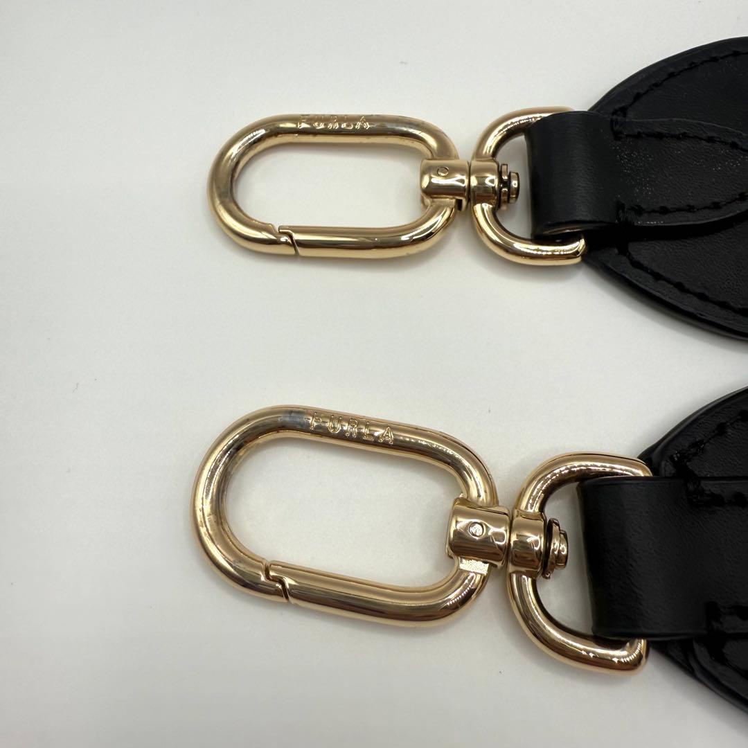 フルラ　ロゴ入りブラウンショルダーストラップ