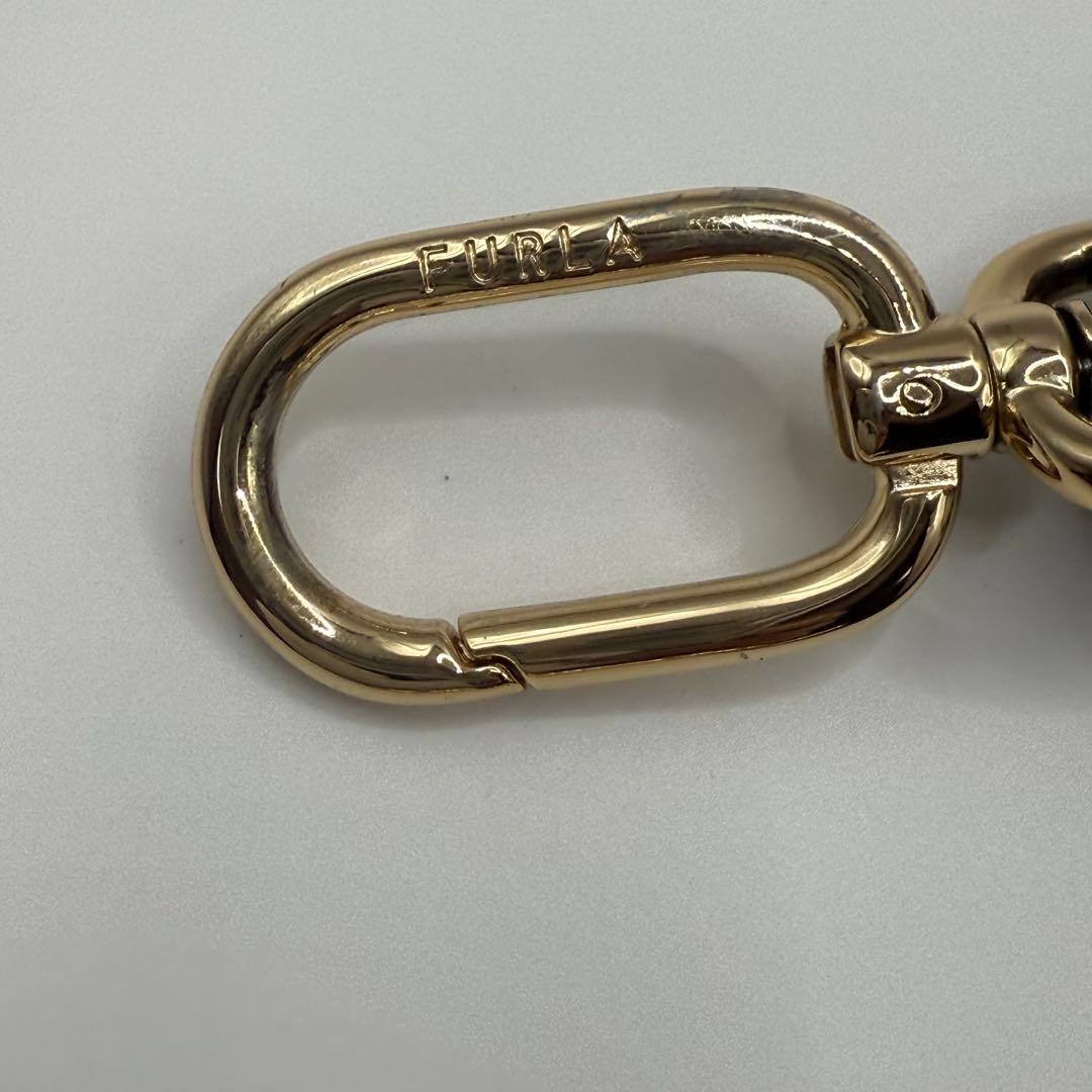 フルラ　ロゴ入りブラウンショルダーストラップ