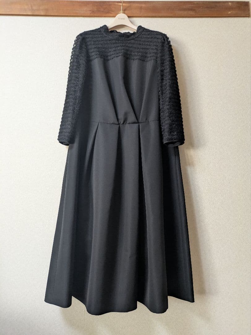 新品73,700円トゥービーシックレースコンビ ワンピースブラック 50サイズ